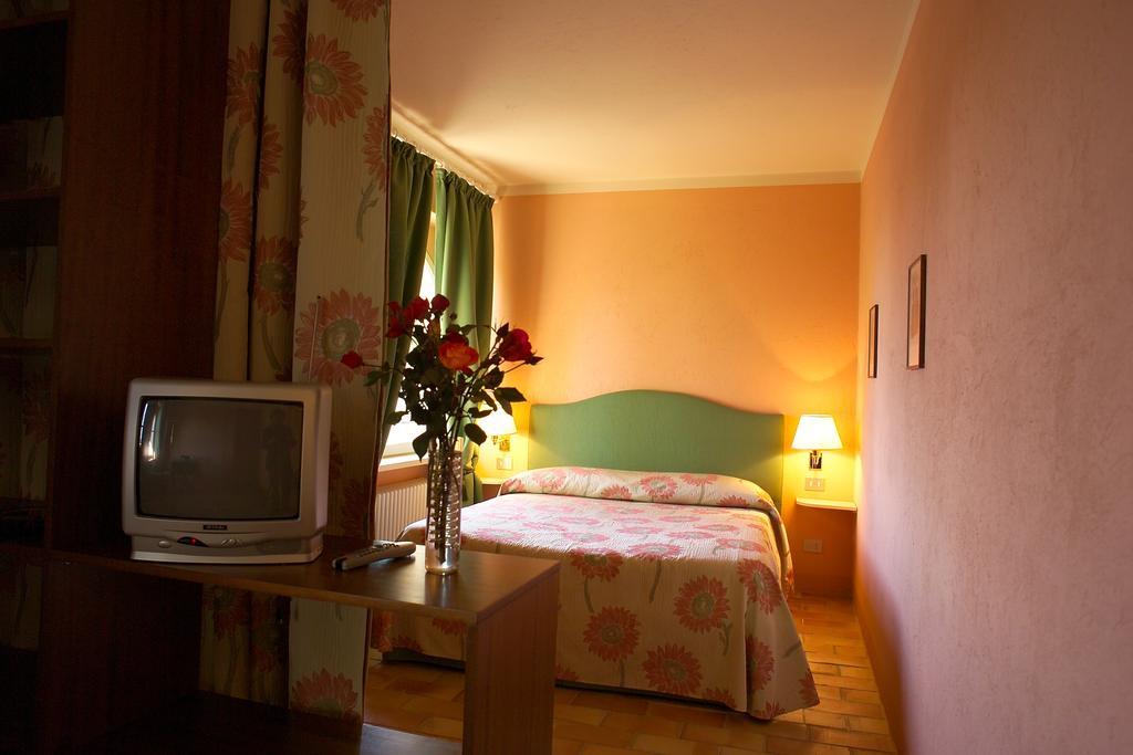 Agriturismo Il Torrione Pinerolo Bilik gambar